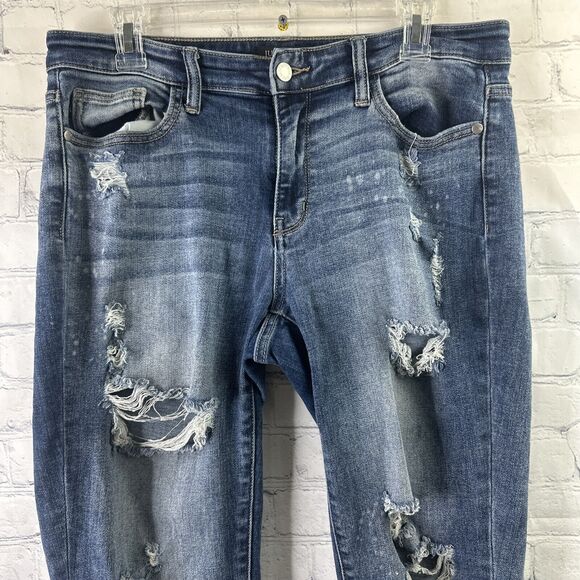 Judy Blue Jeans Womens 11/30 Blue Boyfriend Fit Distressed Stretch Mid Rise - Picture 3 of 13